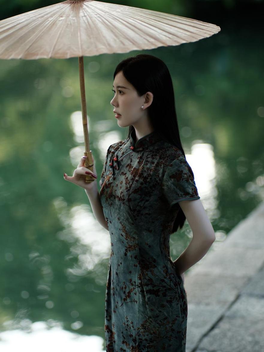 更新一组chloe霏霏网盘图片，满载欣喜与感动