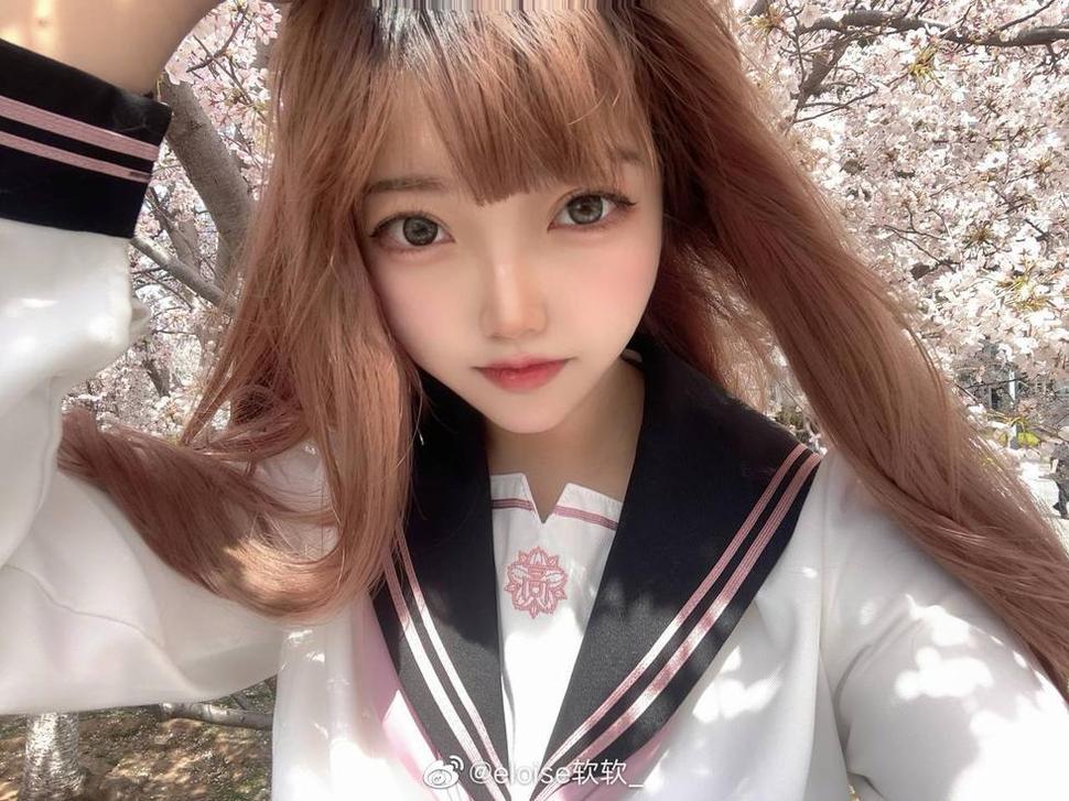 Eloise软软一个温暖的黄昏：cos作品美图合集分享。