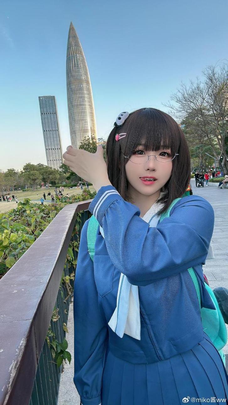 唯美美图大赏：miko酱职业装定制照片