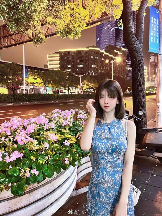 一小央泽背带裤乐摄，带你走进我的摄影世界。