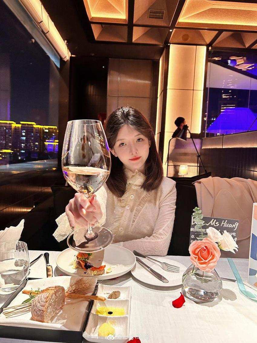一小央泽毁灭还没多久，这批图片不仅美图，还能让你感受到诗意