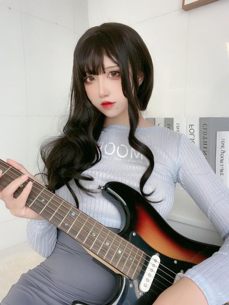 无敌图包，九曲jeancosplay合集[无水印][670p]尽在您手中