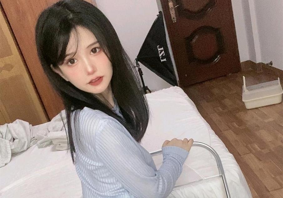 无论海报还是合集，倦倦猫都是cos界的大佬