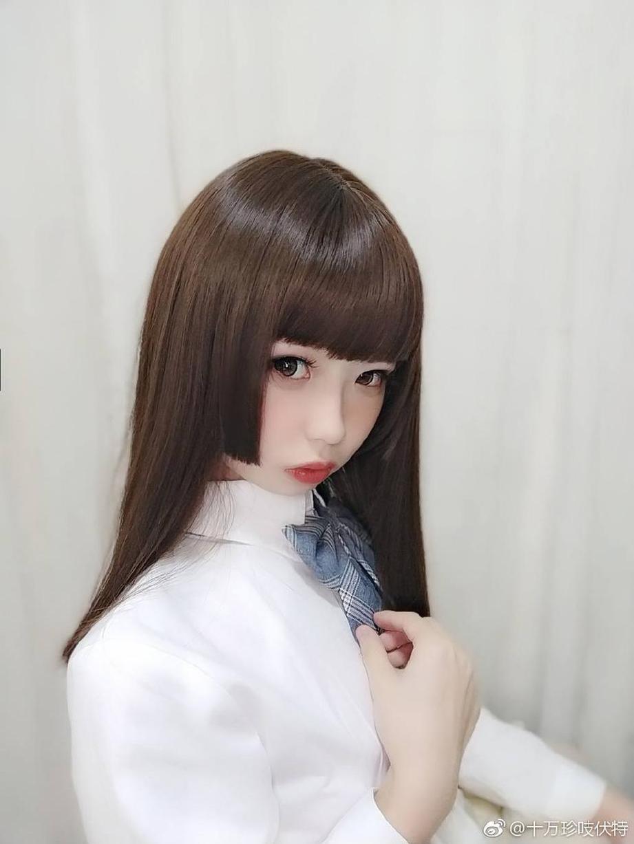 赏析无删话题，十万珍吱伏特微博呈现，精心挑选的图片全都在这里。