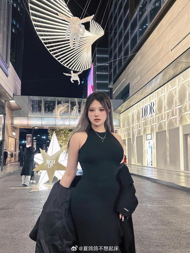 夏鸽鸽不想起床cos，独具匠心的精美图包