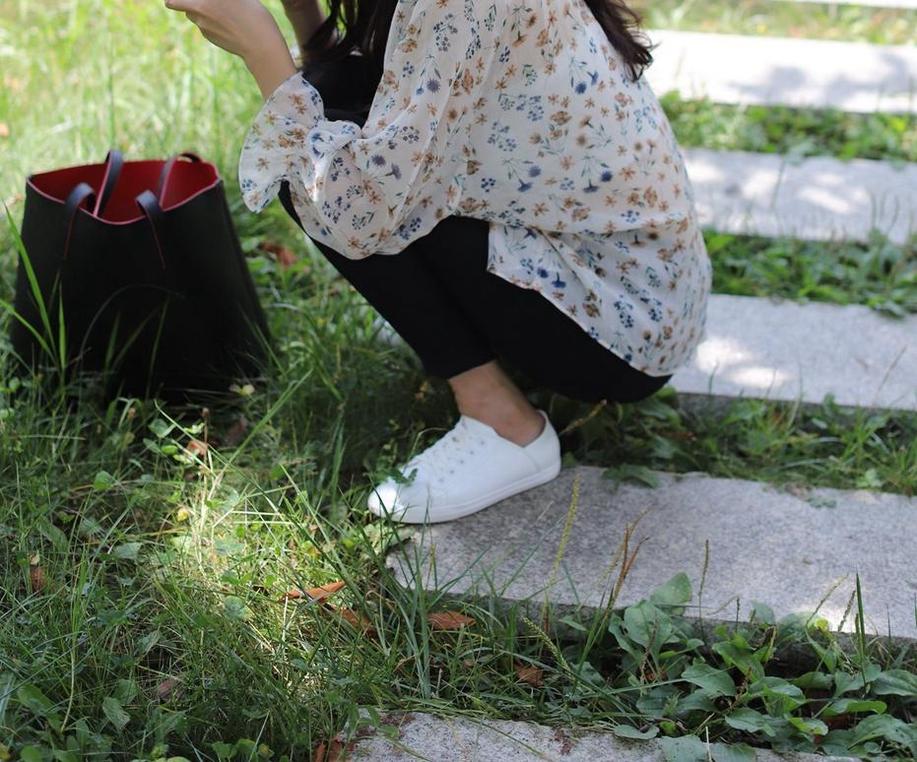美图不断！大西瓜爱牙膏清纯牛仔裤的图片集震撼来袭