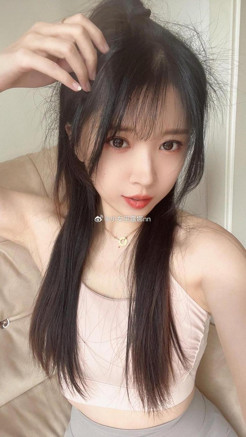 小女巫露娜足部助眠摄影，让你的夜晚充满魔法