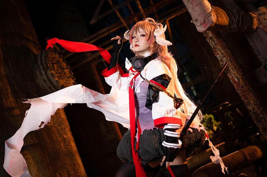 欣赏星之迟迟cosplay图集的获奖照片，真的很棒