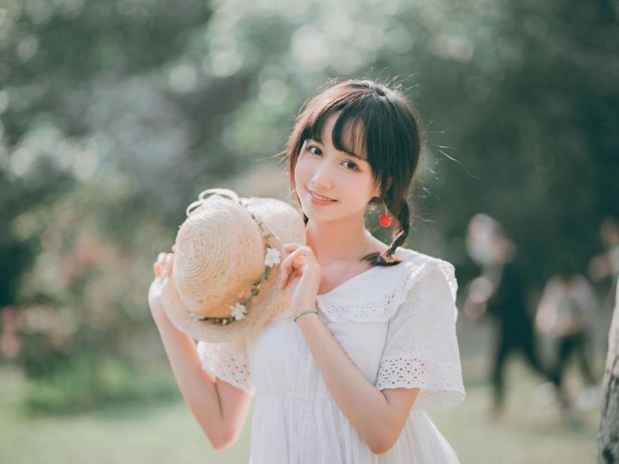 在木绵绵owo溪边，慵懒地享受美图集