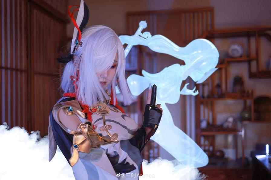 桜满三时cos图片更新：学园梦幻cosplay特辑，揭秘校园美少女的日常