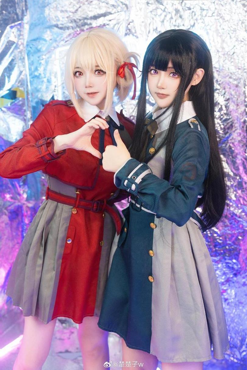 惊艳COSPLAY楚楚子的微博：COS集锦，看我变身成你的偶像