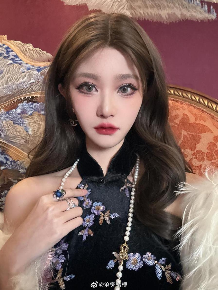 用镜头展现最美的瞬间：沧霁桔梗cos兔女郎美图摄影