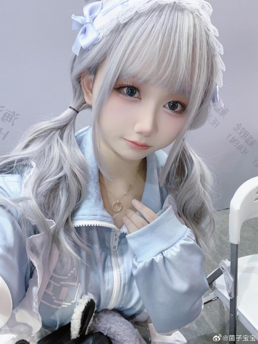 浅野菌子cos穹妹：精选最美照片分享