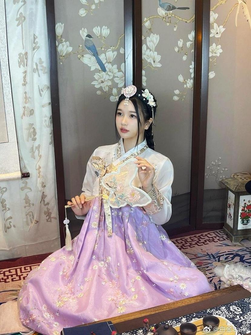 白金saki绝对领域合集：呈现她无限魅力