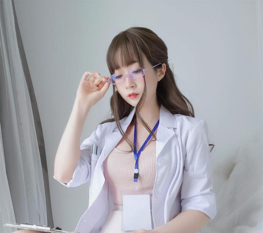 不藏私！这里有完美无瑕的白银81图片同步原图，任你下载。