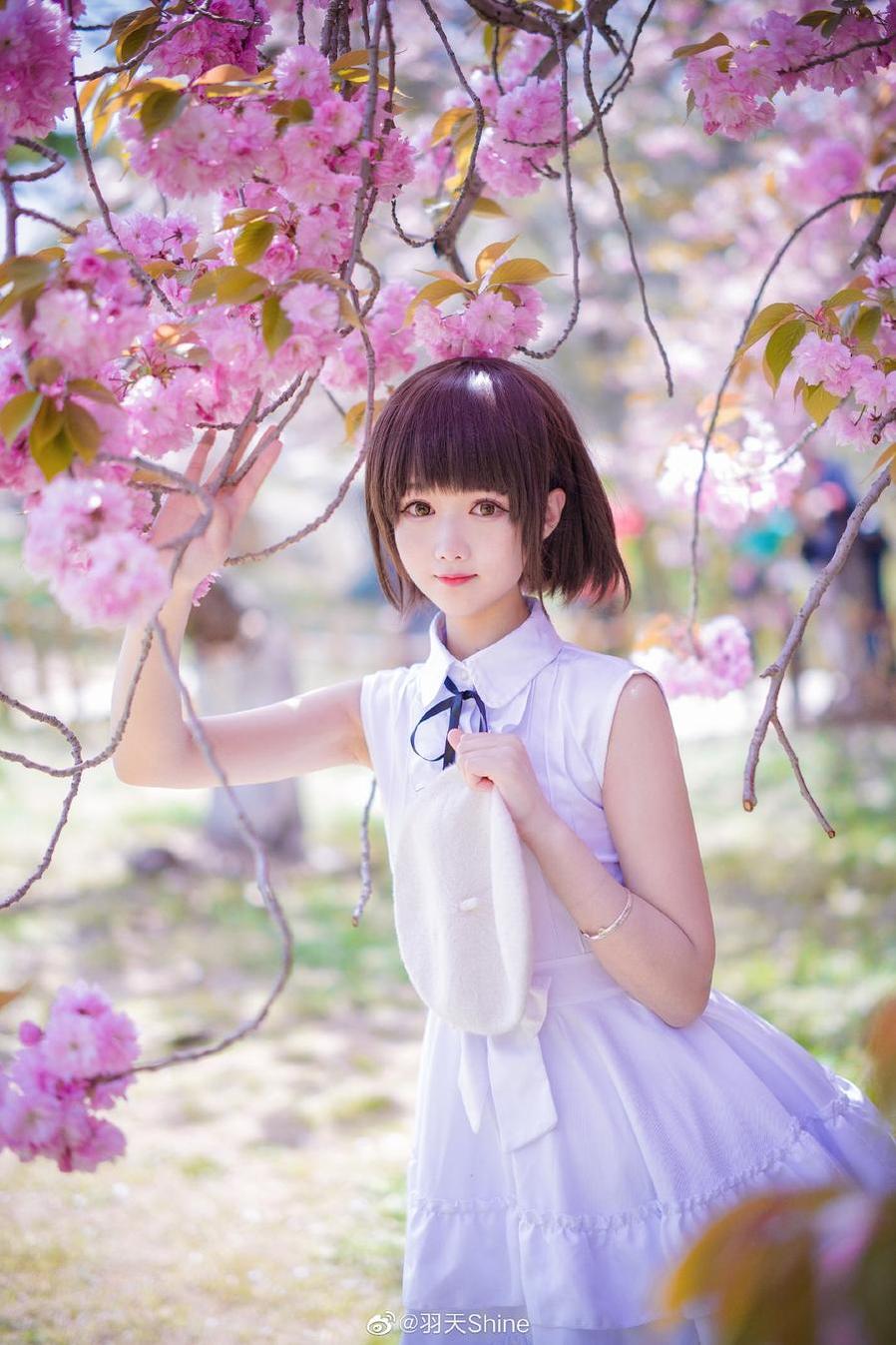 “羽天shine小黄鸭精选图片”：cosplay演绎的精髓