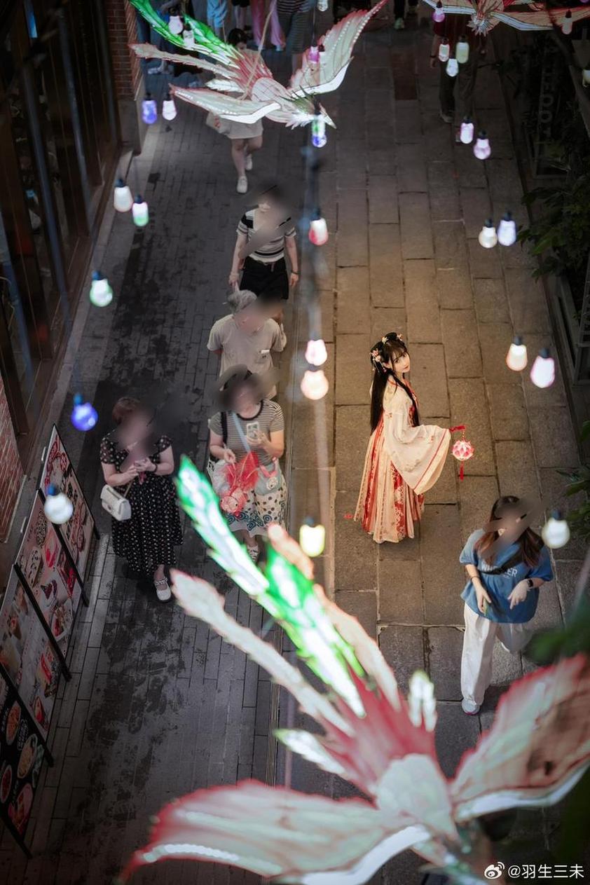 今天的主角无疑是羽生三未原神cosplay