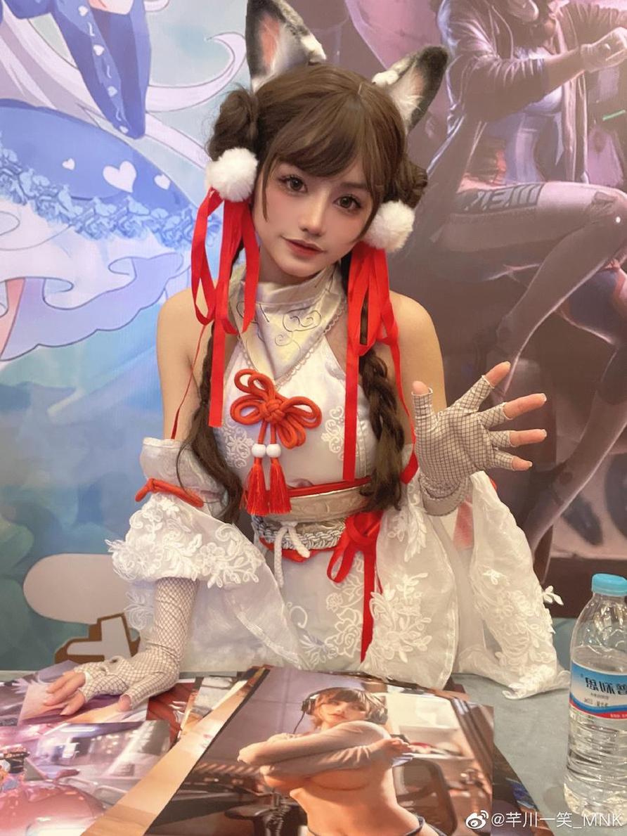 微博芊川一笑cosplay原图欣赏，每一帧都是满分