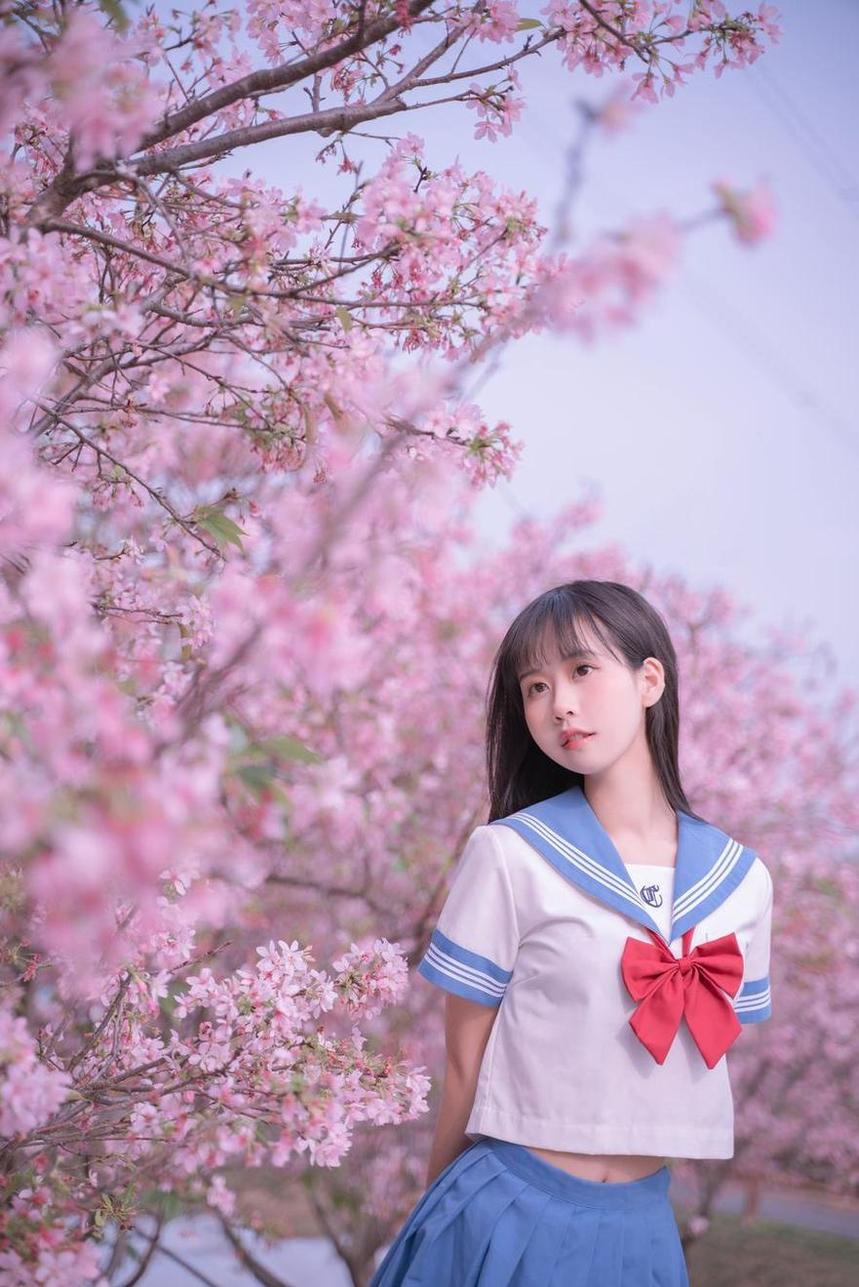 萌芽儿coser的最新作品，奇妙的cos展示，发掘完美的肌理