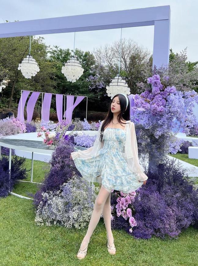 转角遇到coser？快来看过期米线线喵最新照片