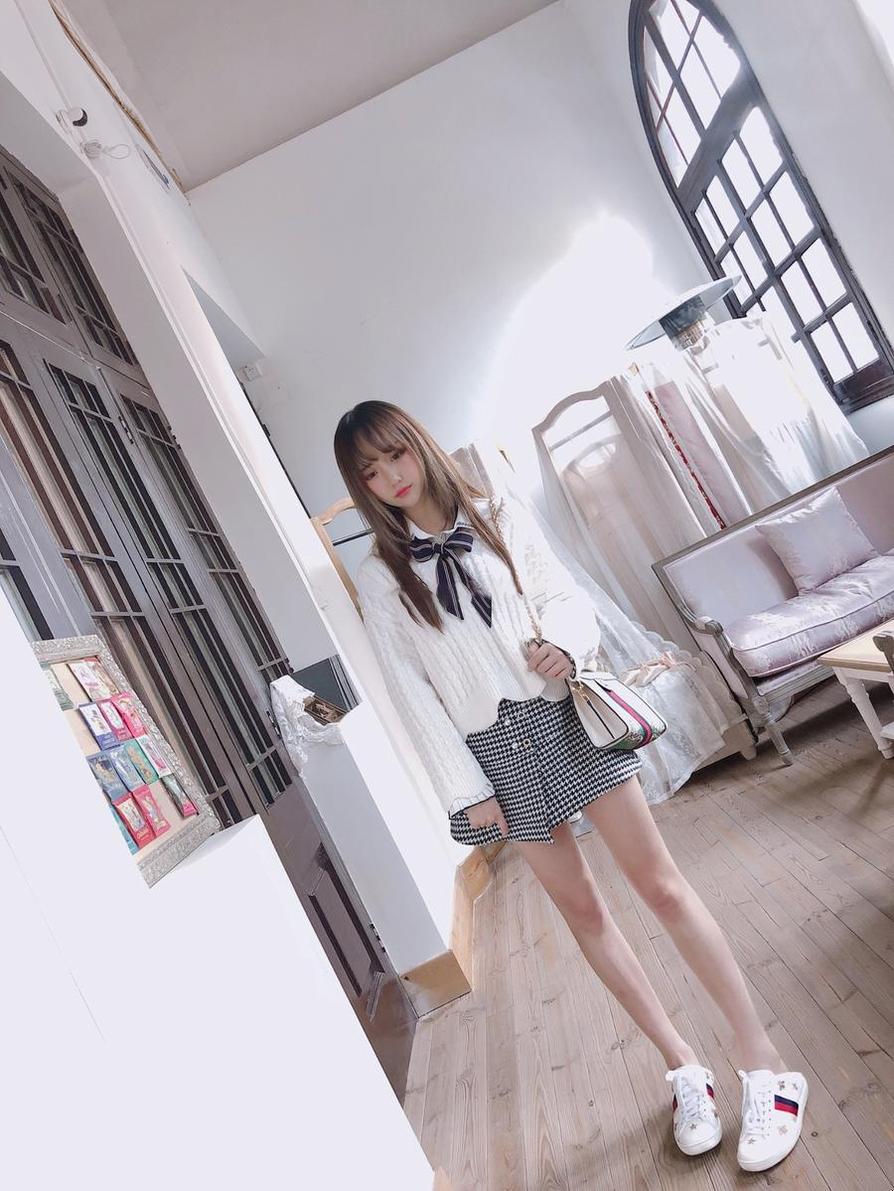 过期米线线喵cos圣诞特辑：一套圣诞主题cosplay尽在眼前