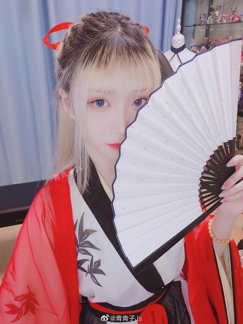 斯卡哈cosplay青青子ak，图包收藏，每位观众都能拥有一场完美的角色表演