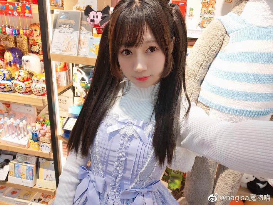 魔物喵物置的女大学生的cos作品原图来袭，掌握最新技巧