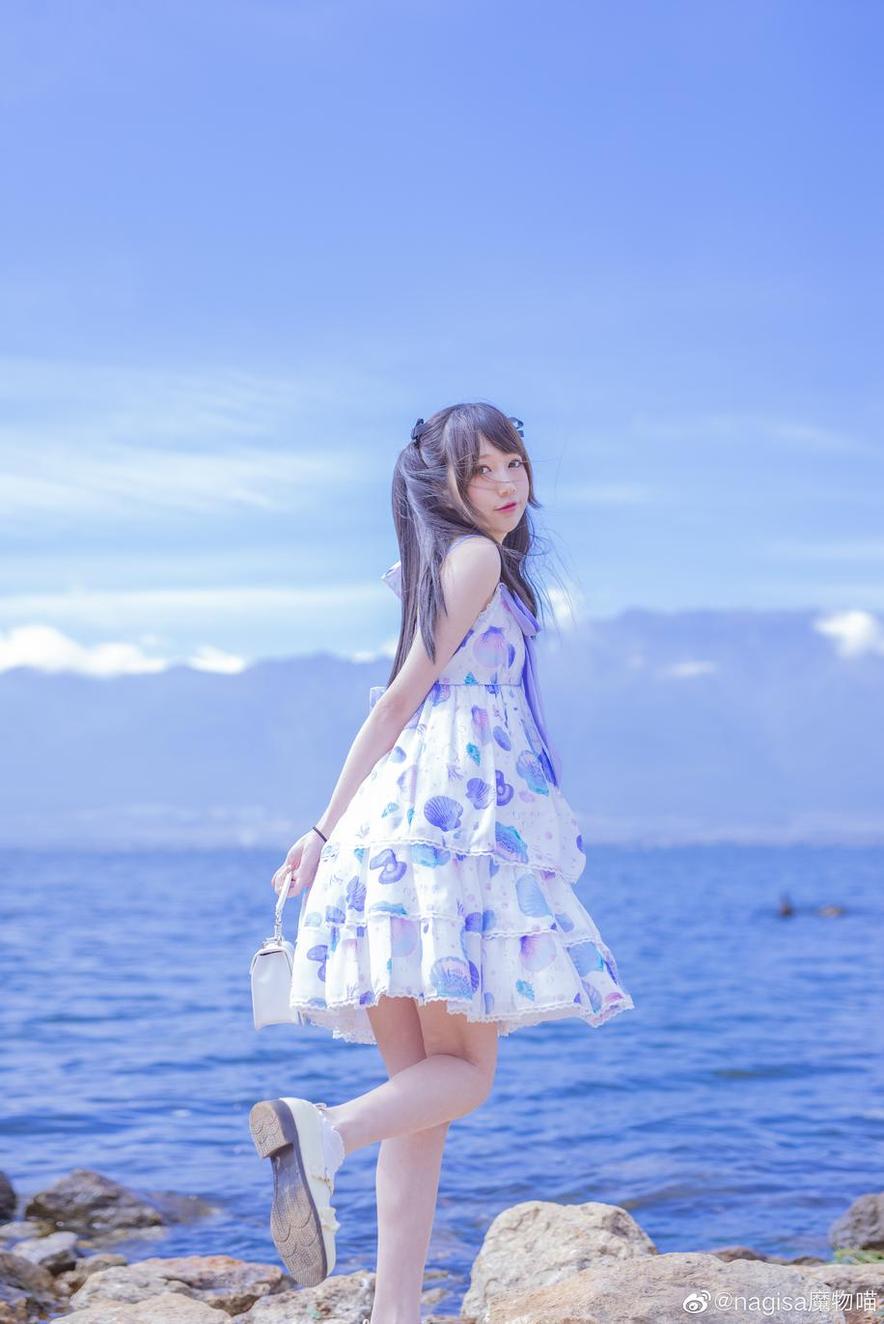 魔物喵杂物间少女高清照片展示，耳朵超可爱